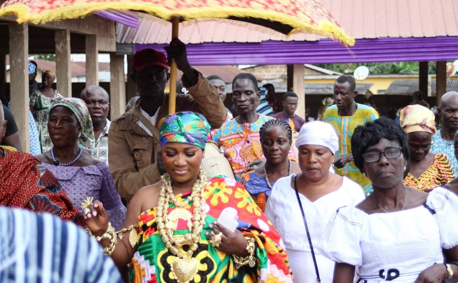 Nana Efua Apiatewa III engaging with members of her community